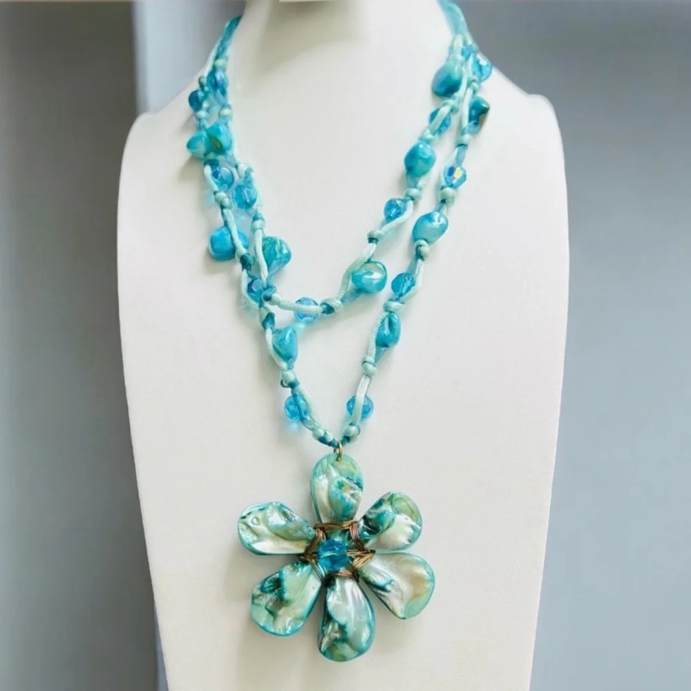 Double Turquoise Colored Chunky Beaded Necklace Large Flower Pendant Medallion - Picture 8 of 13